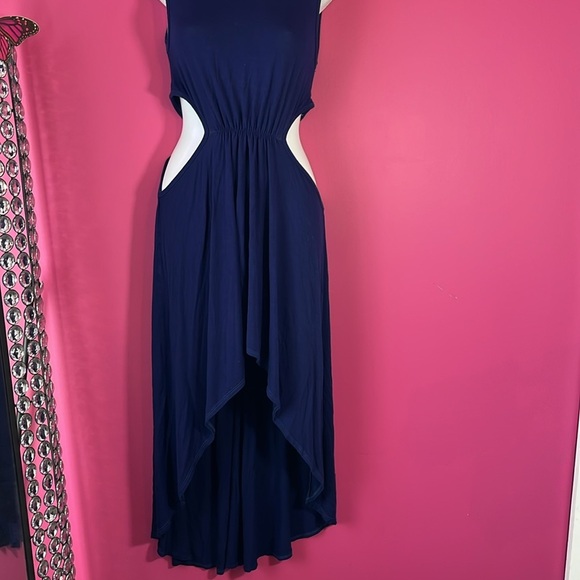 Super cute cut out high low tank dress - Picture 2 of 4